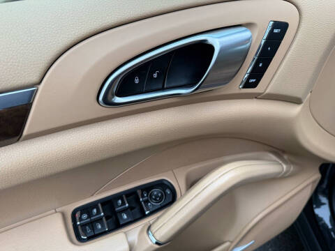 2012 Porsche Cayenne