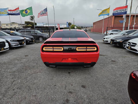 2019 Dodge Challenger SXT