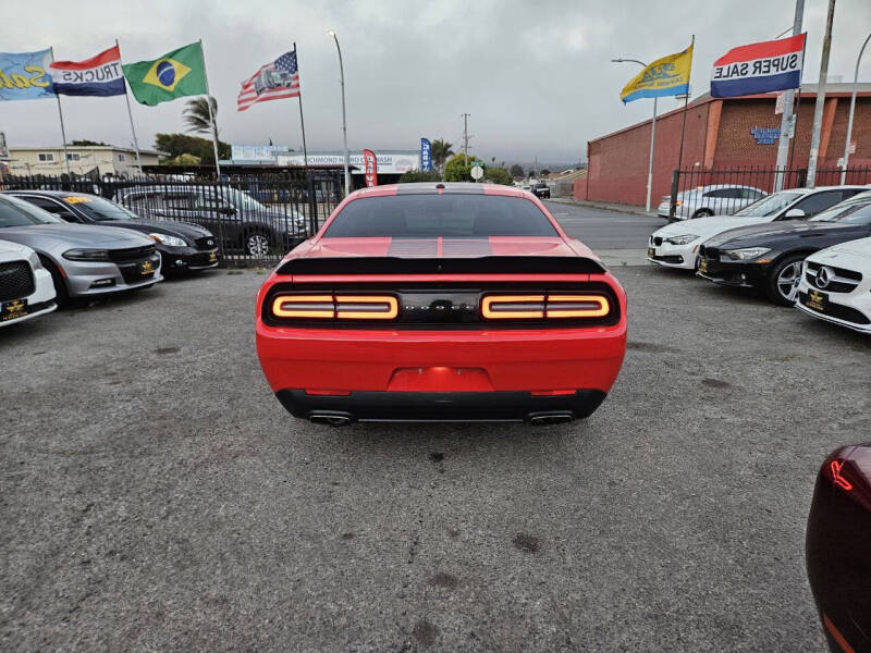 2019 Dodge Challenger SXT