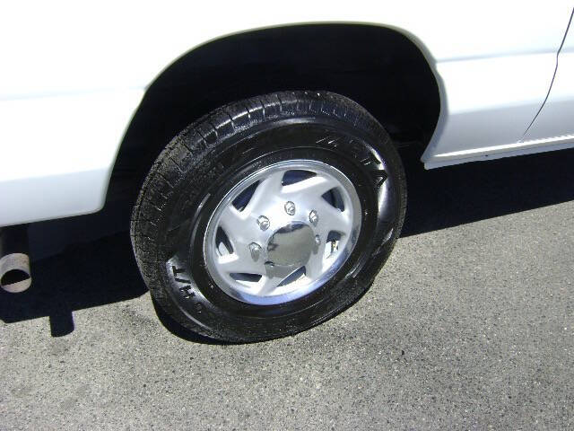 2001 Ford E-Series E-350 SD