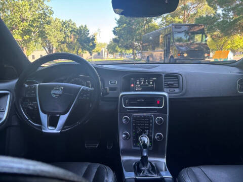 2015 Volvo S60 T6 Drive-E Platinum