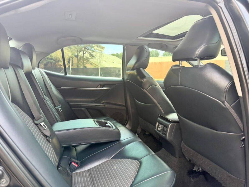 2019 Toyota Camry SE