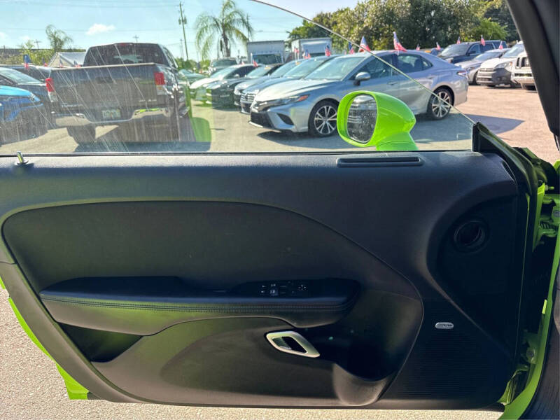 2023 Dodge Challenger SXT