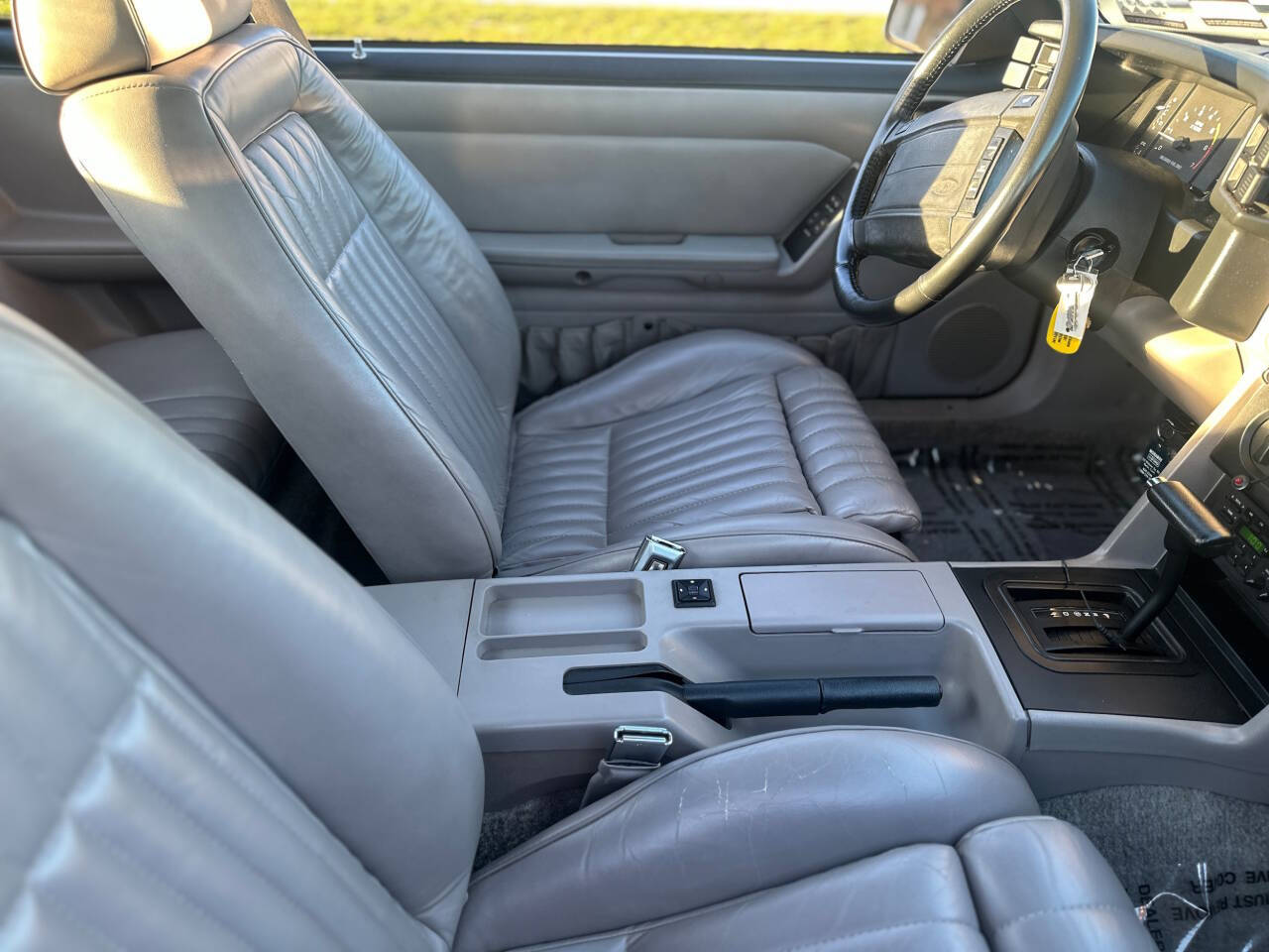 1990 Ford Mustang 37
