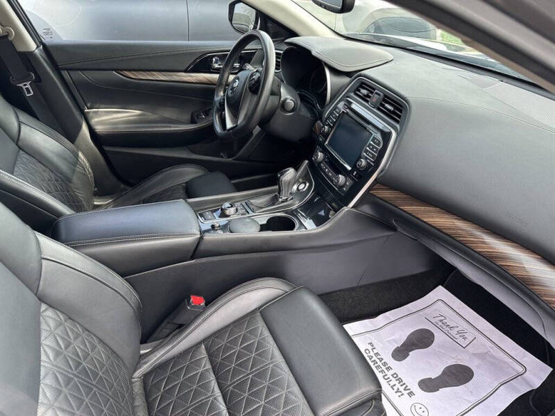 2016 Nissan Maxima Platinum