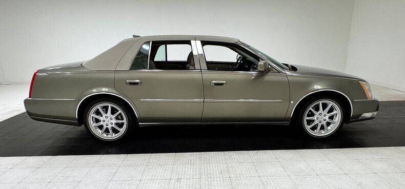 2010 Cadillac DTS Luxury Collection