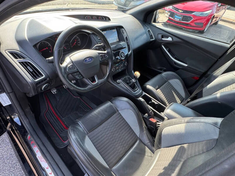 2017 Ford Focus ST