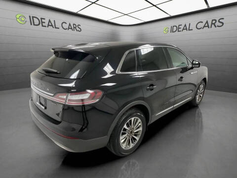 2019 Lincoln Nautilus Select