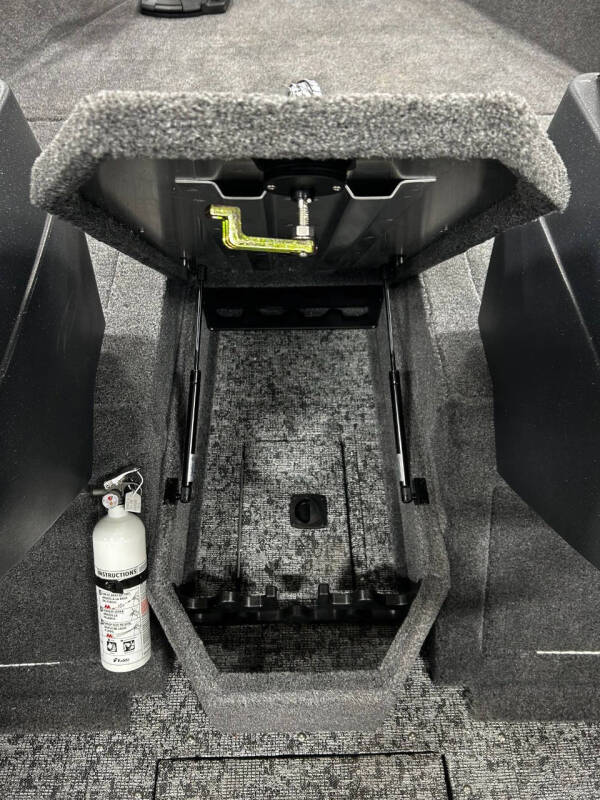 2026 Tracker PRO GUIDE 175 WT