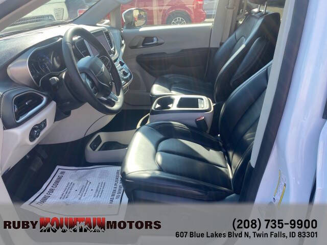 2023 Chrysler Pacifica Touring L