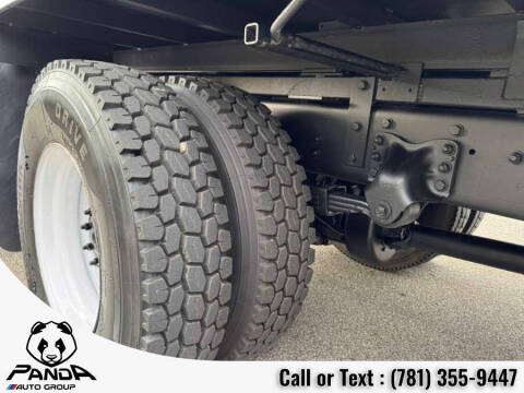 2012 Freightliner M2 106