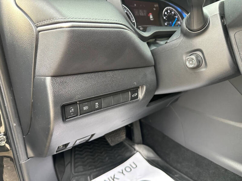 2022 Toyota Venza XLE