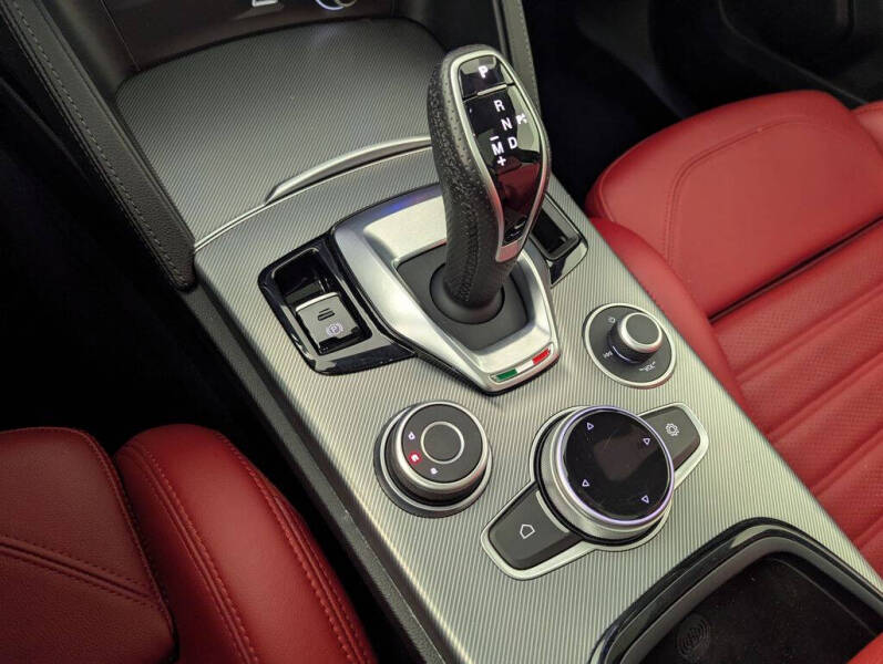2024 Alfa Romeo Stelvio Veloce