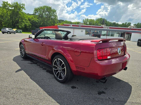 2005 Ford Mustang V6 Premium