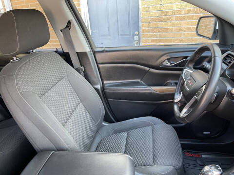 2017 GMC Acadia SLE-2