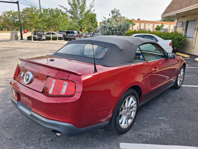 2011 Ford Mustang V6