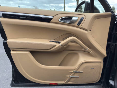 2014 Porsche Cayenne S