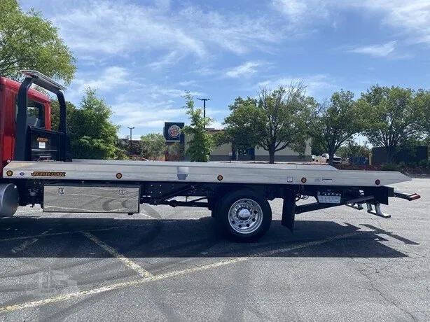 2024 Mack MD6