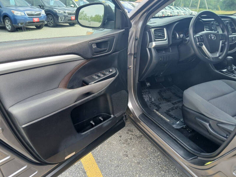 2016 Toyota Highlander LE