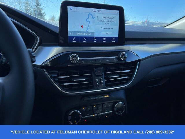 2022 Ford Escape Hybrid Titanium