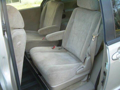2001 Mazda MPV DX