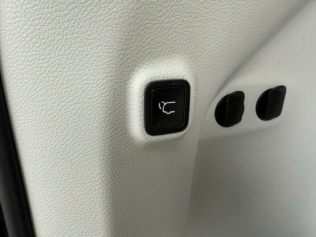 2019 Jeep Cherokee 44