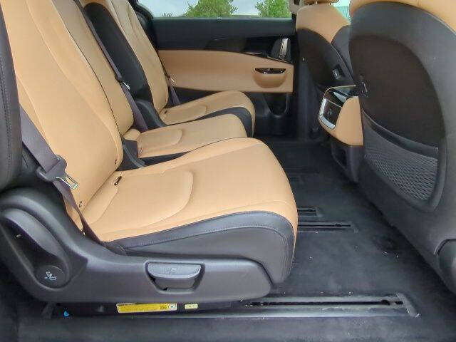 2024 Kia Carnival EX