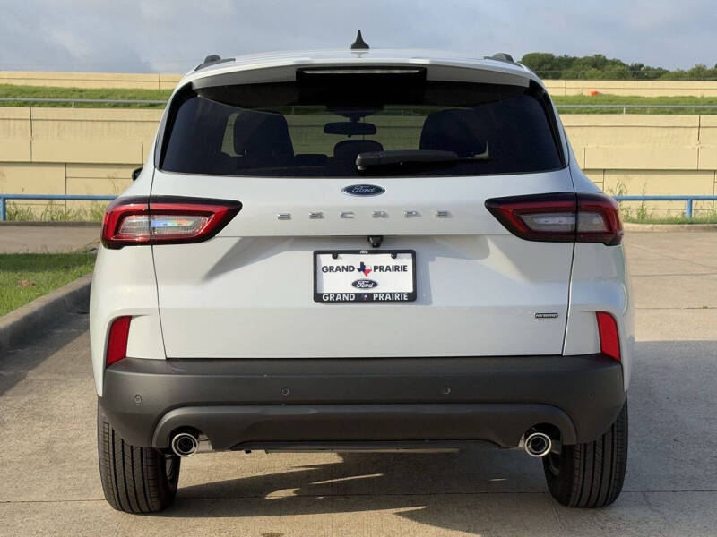 2025 Ford Escape Hybrid ST-Line