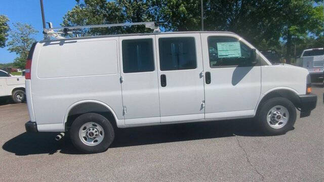 2025 GMC Savana 2500