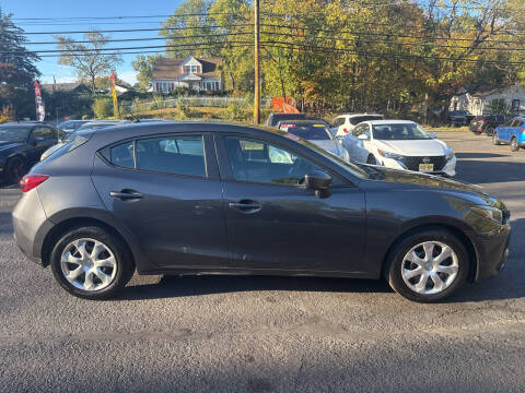 2015 Mazda MAZDA3 i Sport
