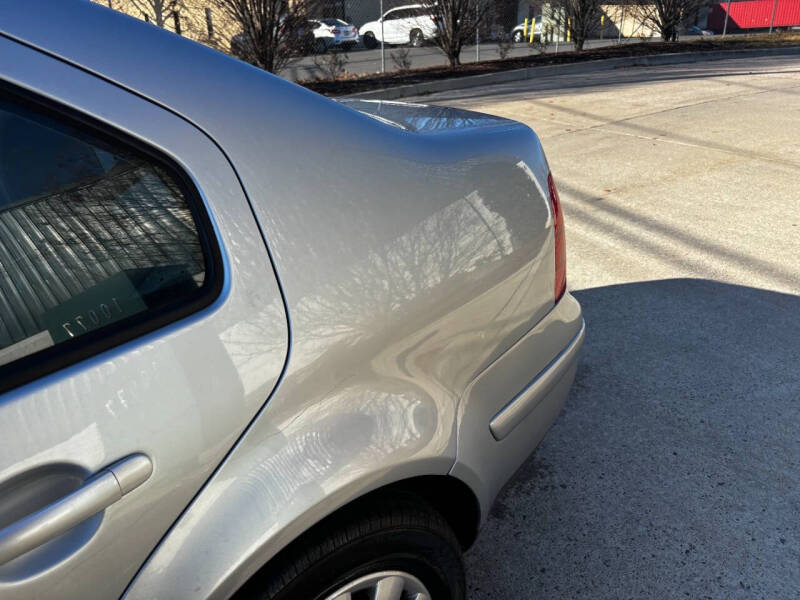 2003 Volkswagen Jetta GL photo 17