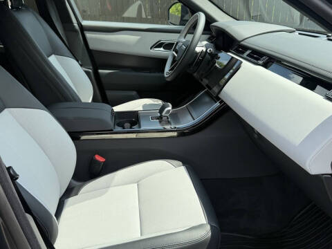 2026 Land Rover Range Rover Velar P250 Dynamic SE