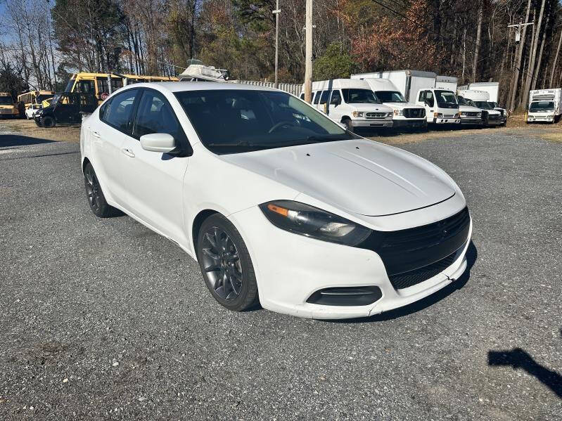 2015 Dodge Dart SE photo 4