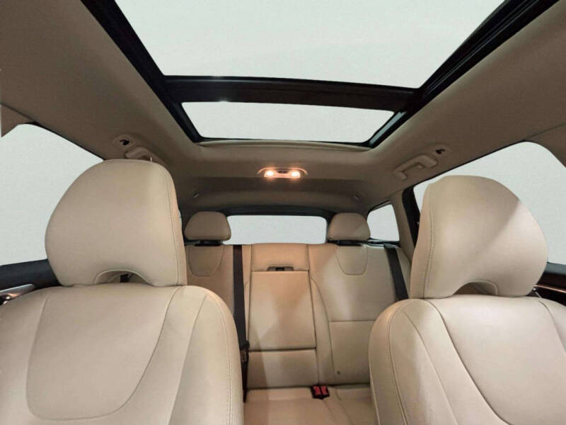 2016 Volvo XC60 T6 Drive-E