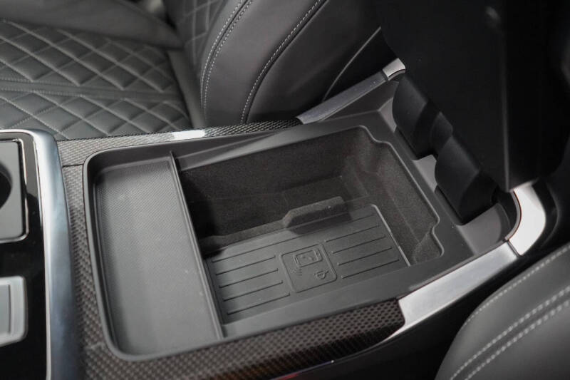 2023 Audi SQ8 4.0T quattro Premium Plus