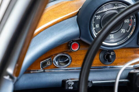 1969 Mercedes-Benz 280-Class