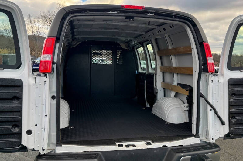 2024 Chevrolet Express 2500