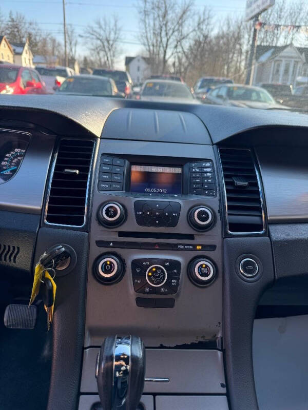 2013 Ford Taurus SEL
