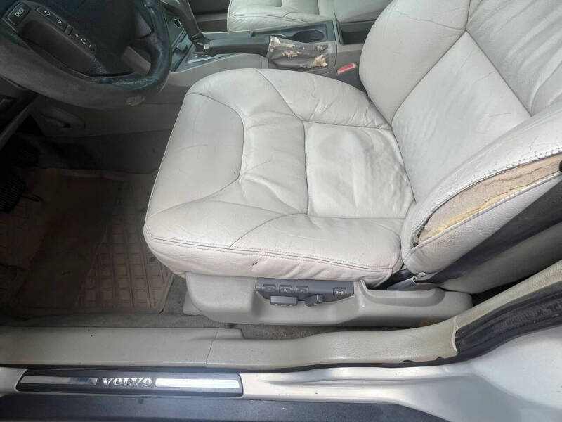 2001 Volvo V70 2.4M