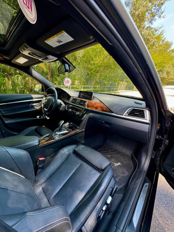 2017 BMW 3 Series 330i xDrive