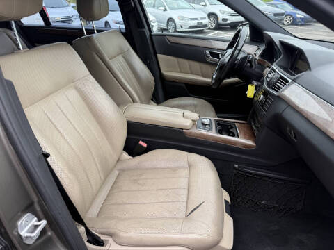 2011 Mercedes-Benz E-Class E 550 Luxury 4MATIC