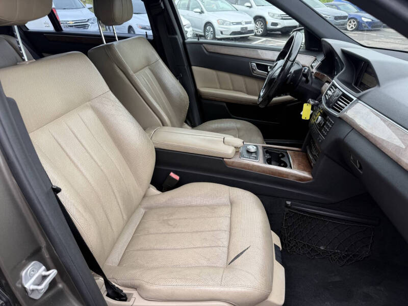 2011 Mercedes-Benz E-Class E 550 Luxury 4MATIC