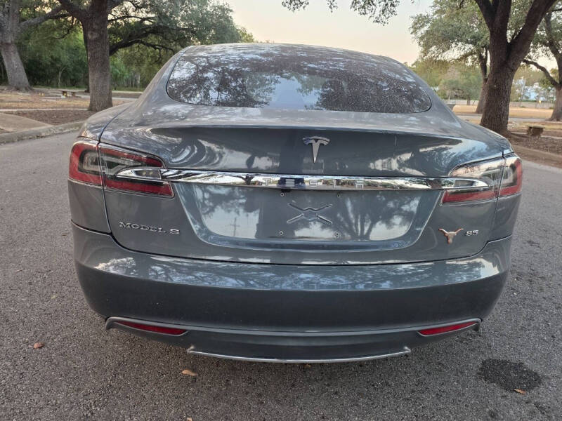 2013 Tesla Model S