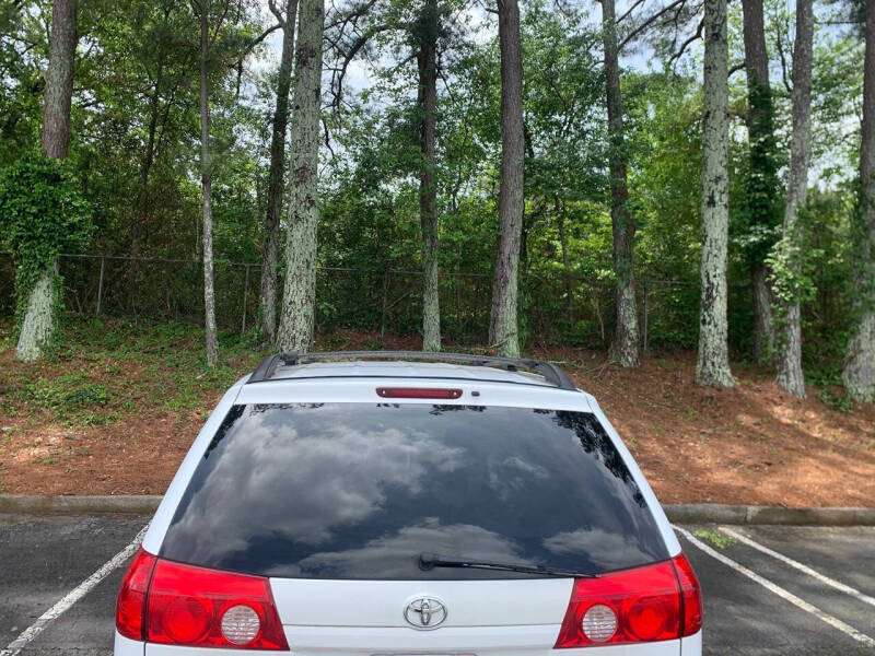 2008 Toyota Sienna LE 7-Passenger