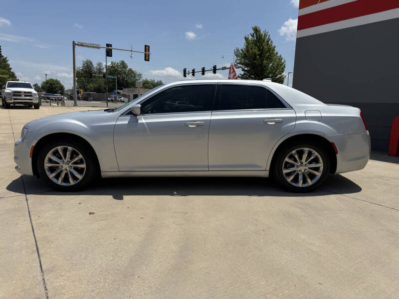 2019 Chrysler 300 Touring