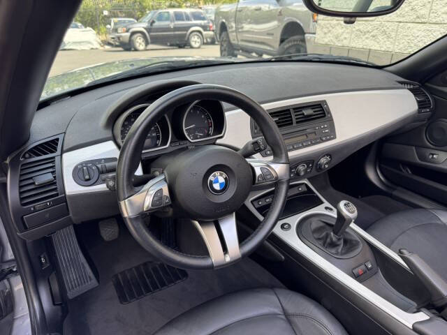 2006 BMW Z4 3.0i