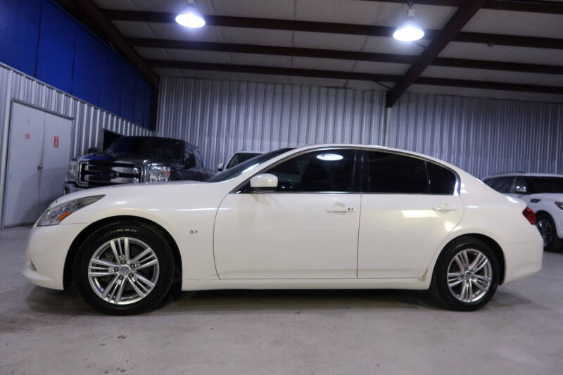 2015 Infiniti Q40 for sale at SOUTHWEST AUTO CENTER INC in Houston TX