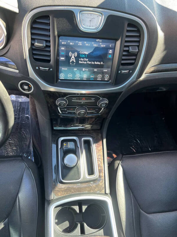 2018 Chrysler 300 Limited