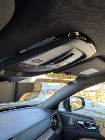 2022 Volvo XC60 B5 Inscription