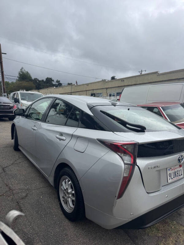 2018 Toyota Prius One